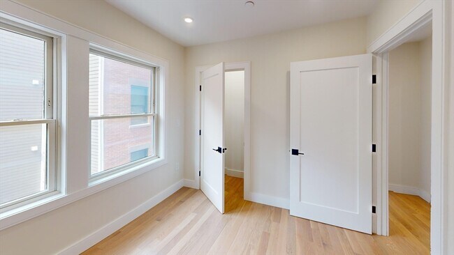 Building Photo - 59 Gove St