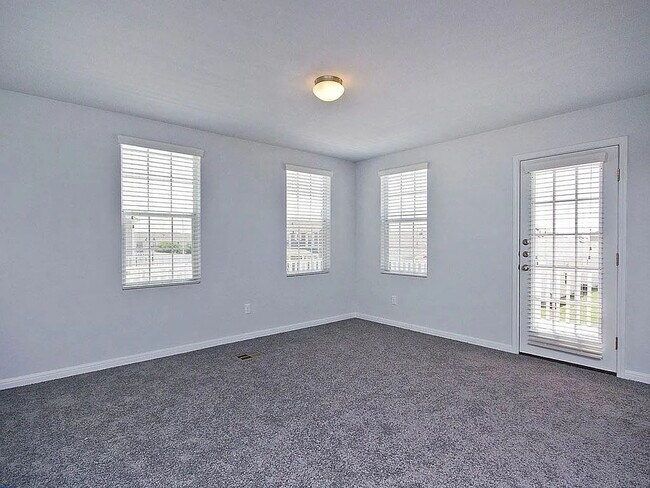Building Photo - "Charming 2-Bed, 2-Bath Condo Retreat in San Marcos - Spacious 1100 Sq Ft Living!"
