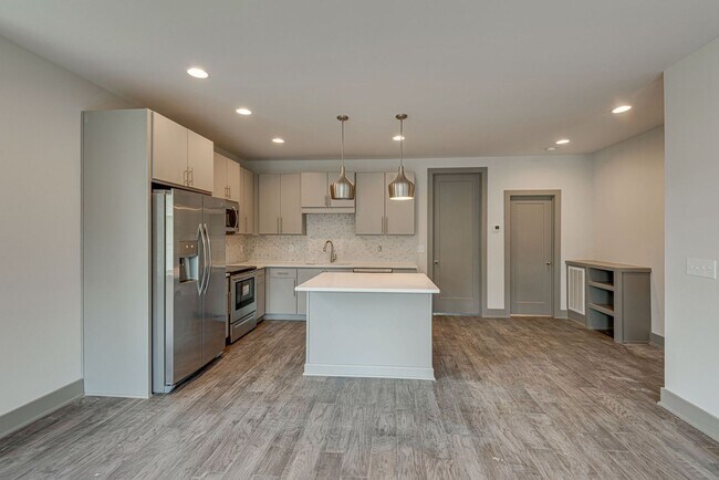 Building Photo - West Nashville Townhome