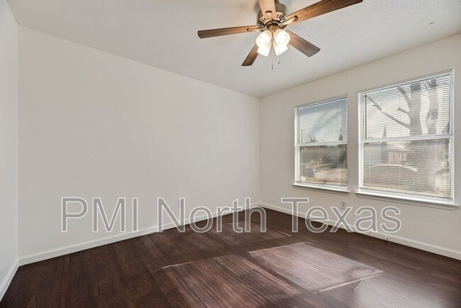 Building Photo - 1580 Chivalry Ln