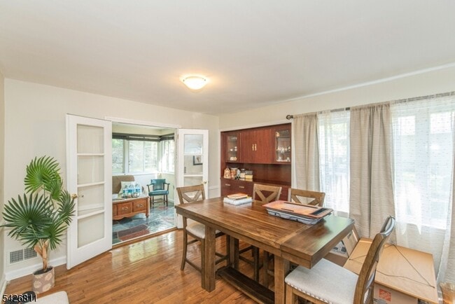 Building Photo - 123 Smull Ave