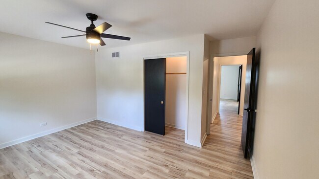 Building Photo - 7749 Lyman Ave