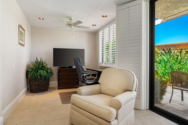 Building Photo - 6 Oxford Ct