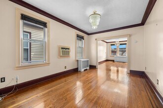 Building Photo - 13 W 27th St