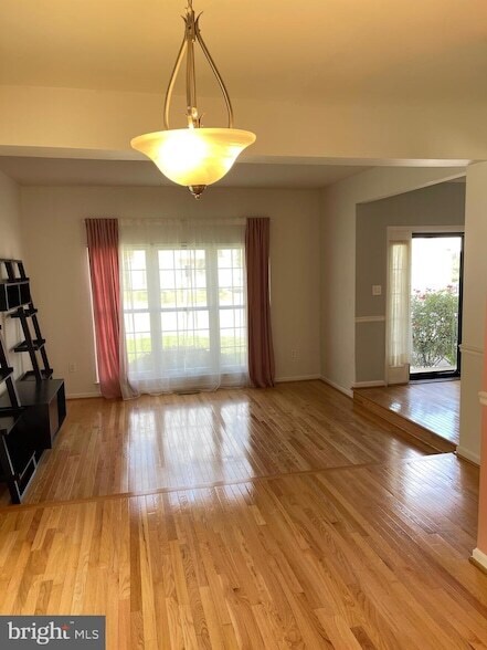 Building Photo - 11222 Bel Aire Ct