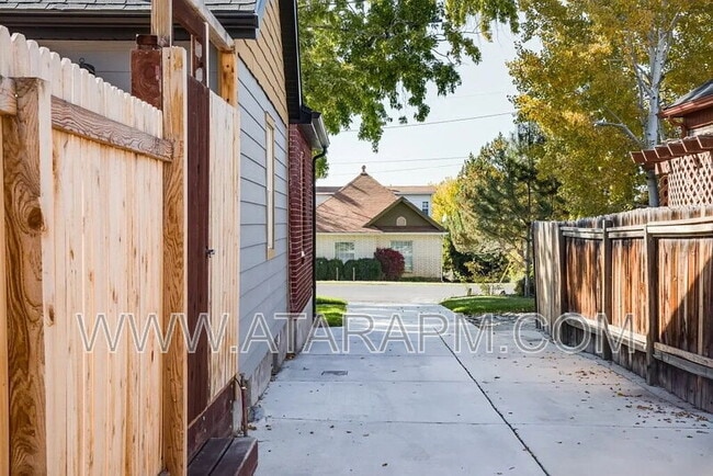 Building Photo - 291 S 800 W