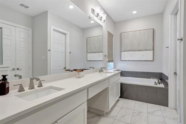 Building Photo - 3548 Golden Bell Ct