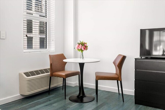 Building Photo - 1701 Alton Rd