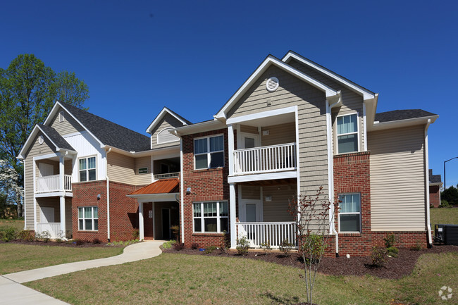 Exterior - Reidsville Ridge Apartments