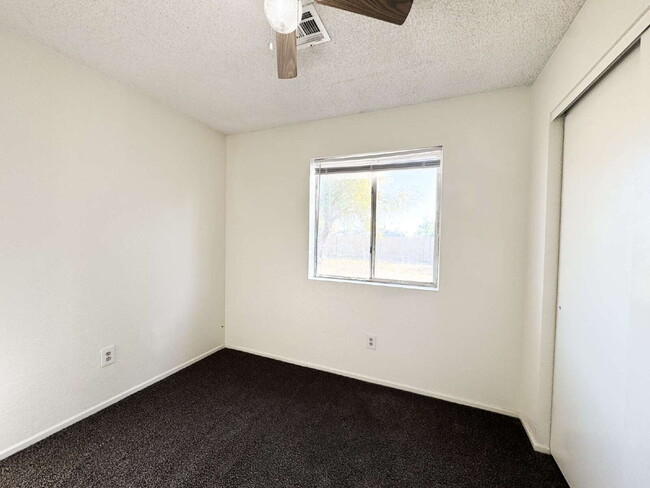 Building Photo - "Spacious 4-Bedroom Home in Yuma with 2 Full Baths!"