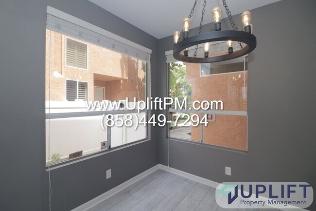 Building Photo - 1337 Serena Cir