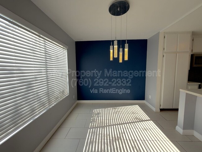 Building Photo - 450 W Vermont Ave