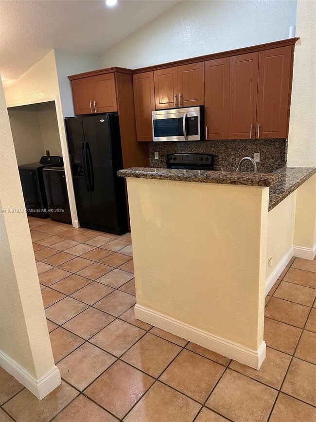 Building Photo - 1830 Banyan Creek Cir N