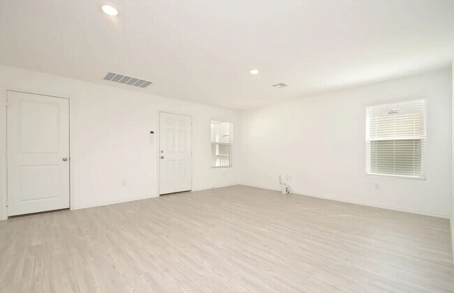Building Photo - 13424 Homestead Wy