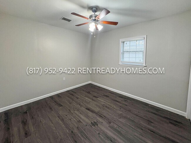 Building Photo - 18102 Twin Creek Dr