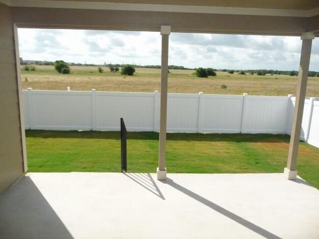 Building Photo - 18409 Bandelier Dr