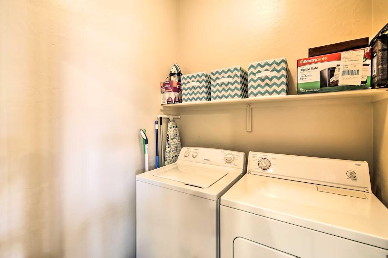 Building Photo - 19550 N Grayhawk Dr