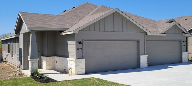 Building Photo - 1216 Garland Rd