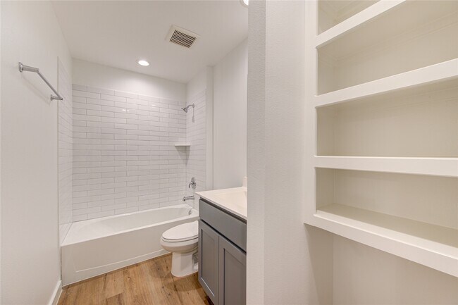 Building Photo - 29418 Emilys Rock Ln