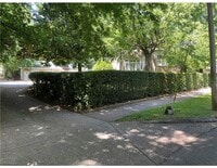 Building Photo - 806 Briarcliff Rd NE