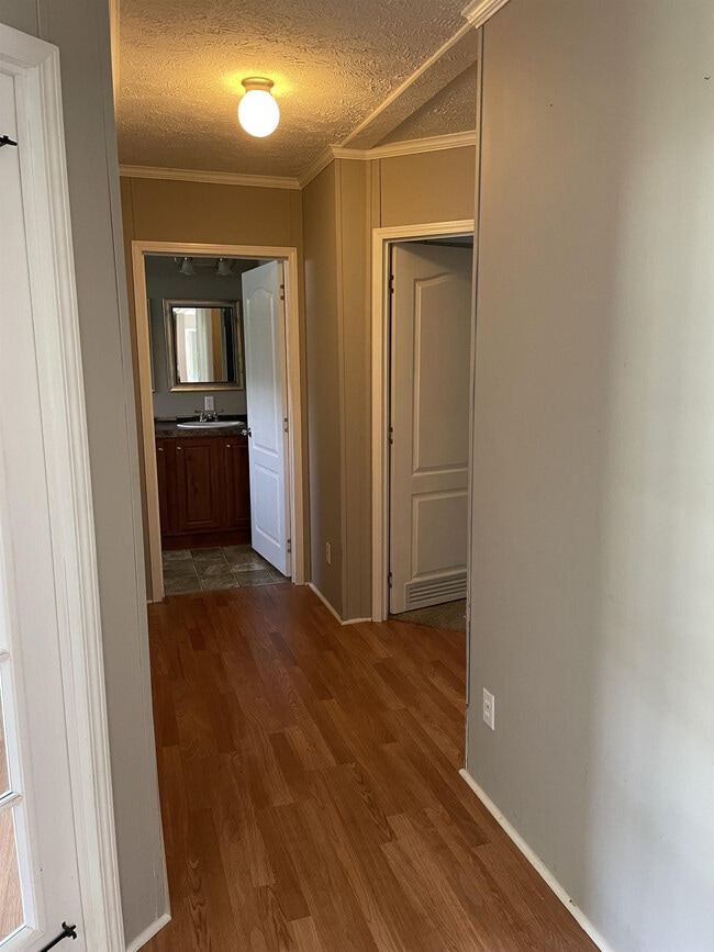 Building Photo - 2719 Addison Dr