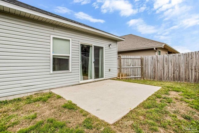 Building Photo - 970 John Deere Ln