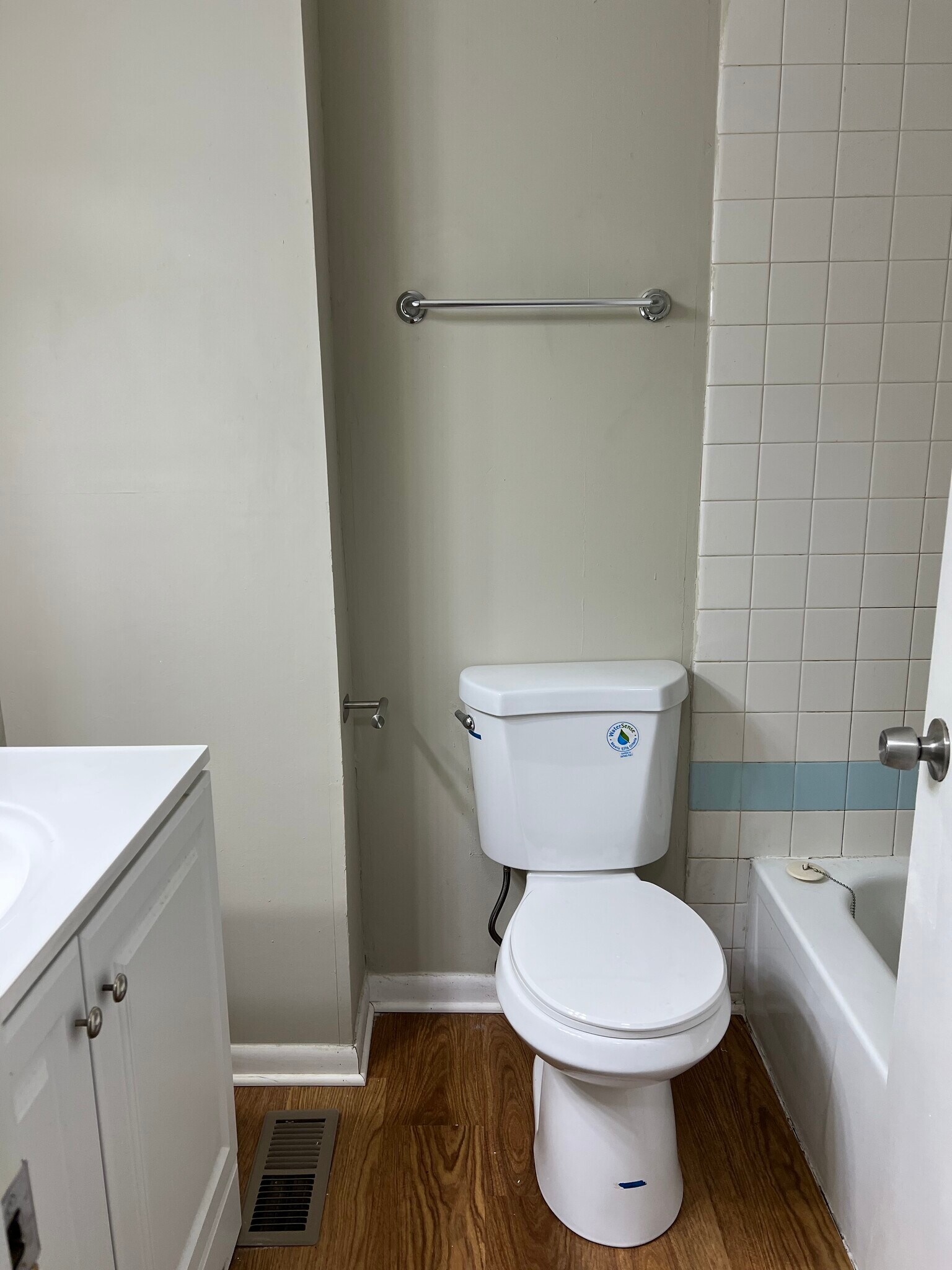 Building Photo - 180 Betty Ct