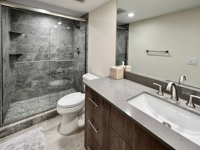 Building Photo - 3546 S Ocean Blvd