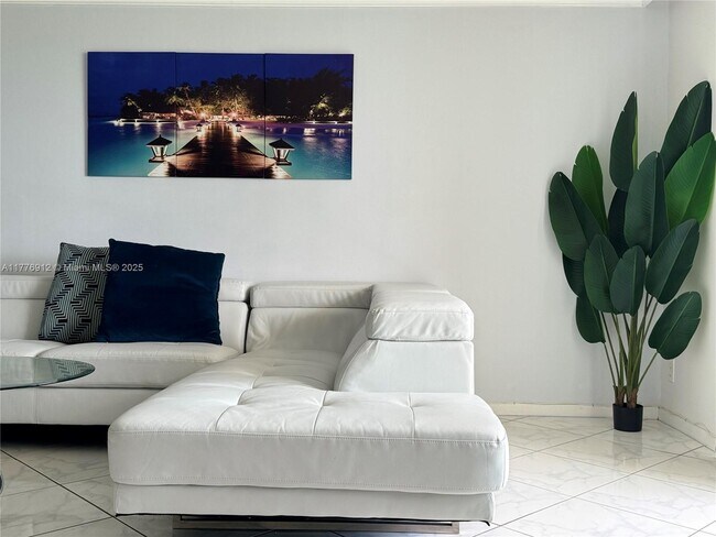 Building Photo - 3800 S Ocean Dr