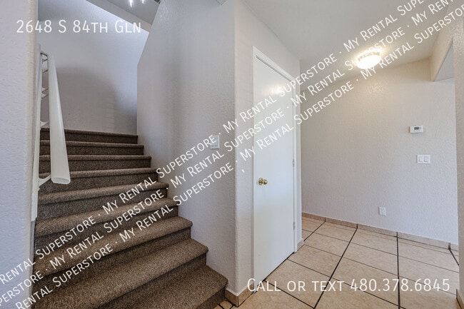 Building Photo - 2648 S 84th Gln