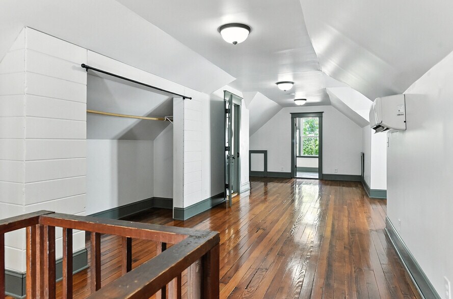 Building Photo - 2965 Harris Street