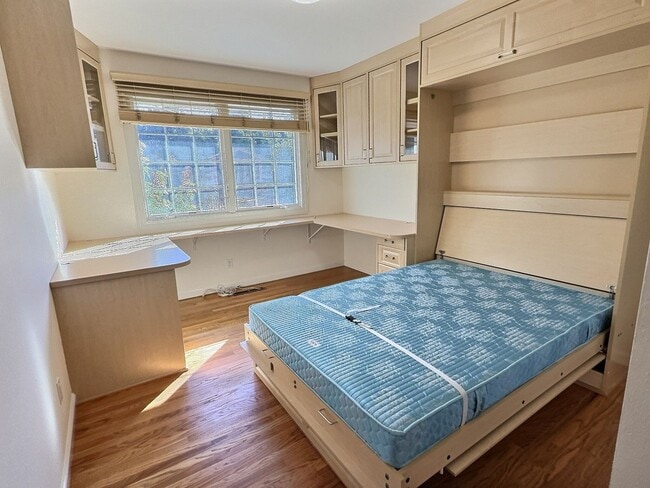 Building Photo - 4BD/2BA – Bright Los Altos cul-de-sac home...