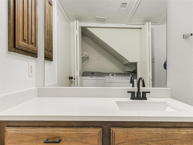 Building Photo - 333 Melrose Dr