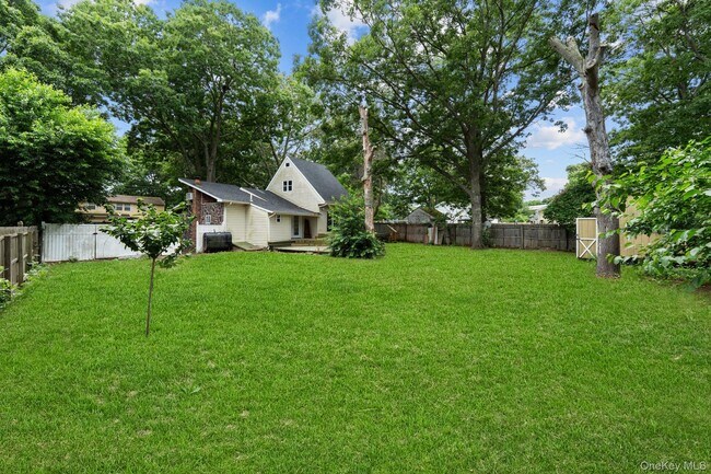 Building Photo - 241 Pawnee Ave