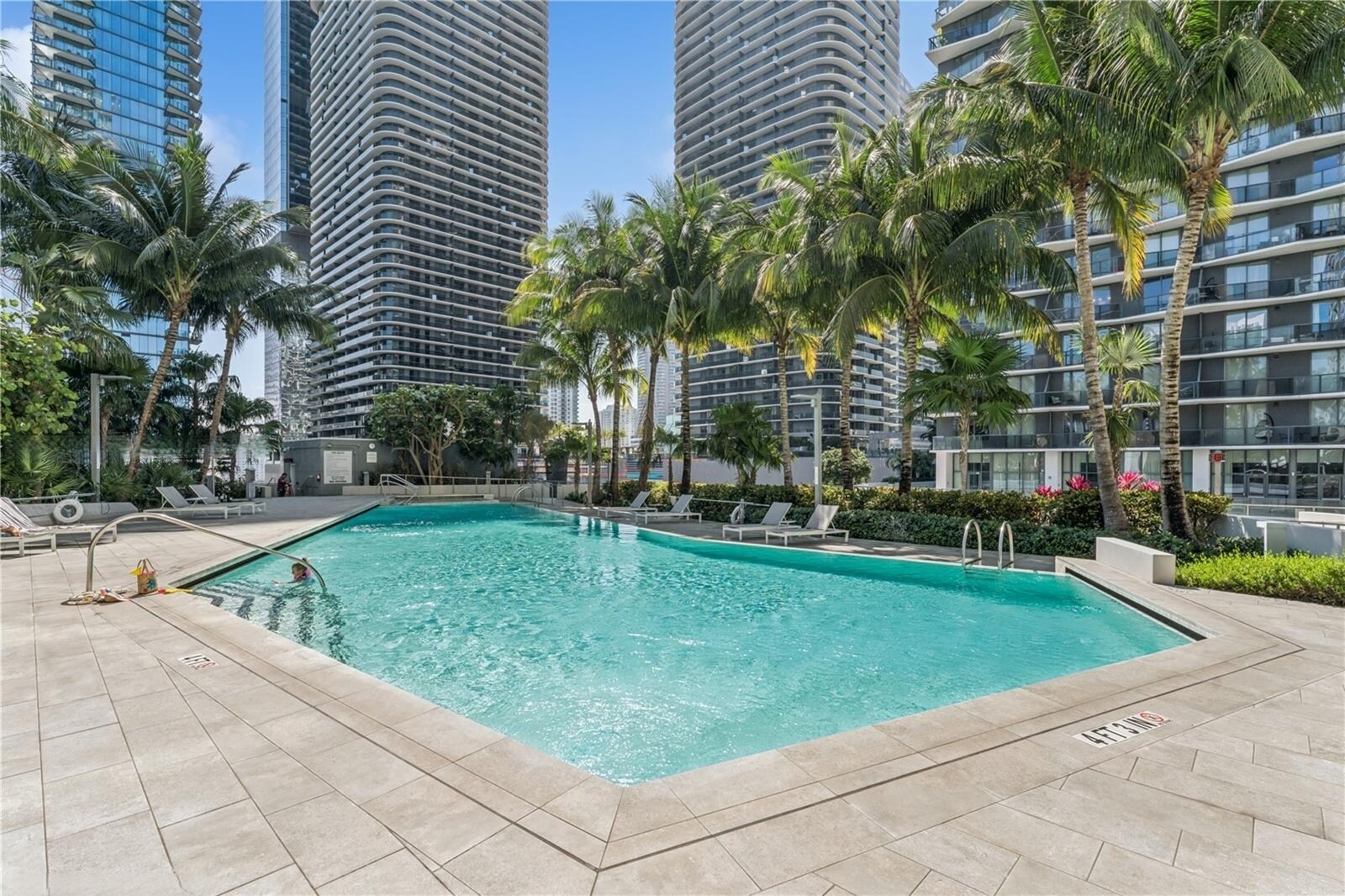 Building Photo - 88 SW 7th St