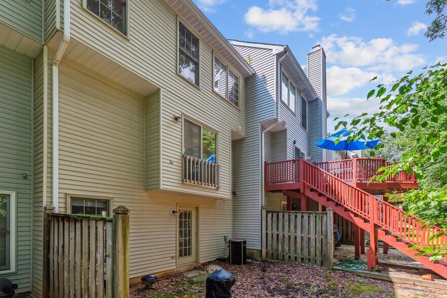 Building Photo - 8410 Woodland Manor Dr