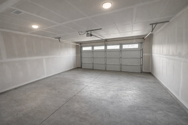 Building Photo - Now Available for Rent – A Place to Call Home in West Pasco