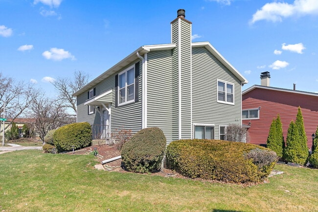 Building Photo - 2155 College Dr