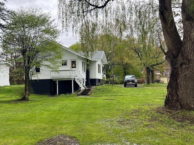 Building Photo - 3 bedroom house for rent
