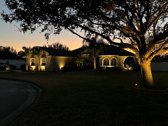 Building Photo - 1895 Orangewood Ct