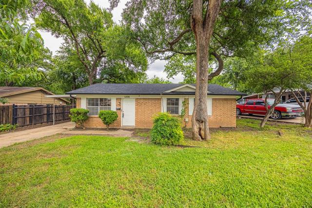 Primary Photo - 1206 Curtis Dr