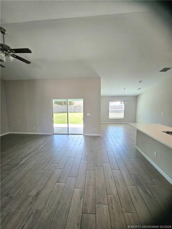 Building Photo - 1410 SW Flounder Ln