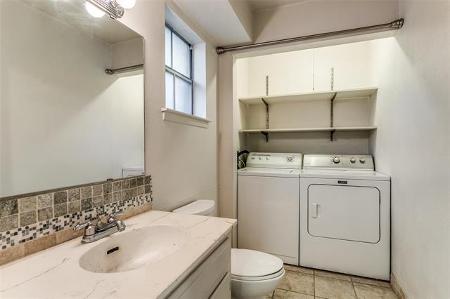 Building Photo - 8331 Lullwater Dr