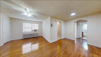 Building Photo - 30 Danbury St SE