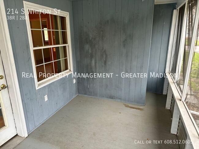 Building Photo - 214 S Whiton St