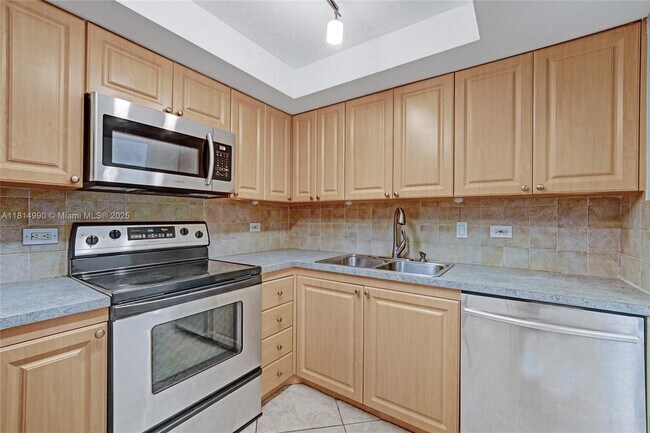 Building Photo - 1201 S Ocean Dr
