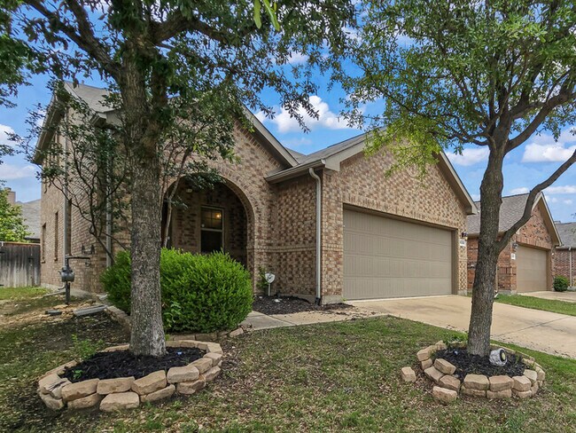 Building Photo - 12320 Walden Wood Dr