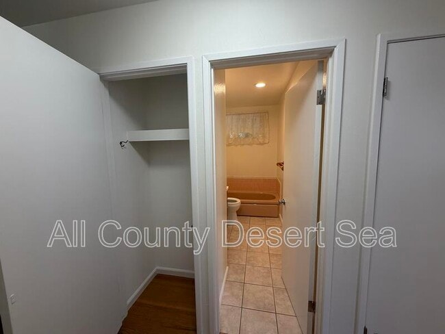 Building Photo - 10250 Masterson Rd