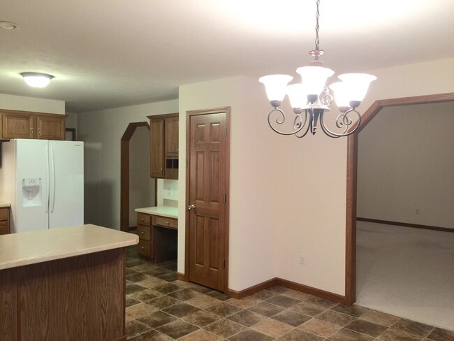 Building Photo - Chatham- Single Family Home (Oakbrook)