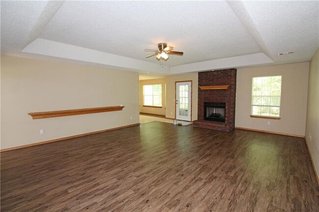 Building Photo - 2103 Bentonville